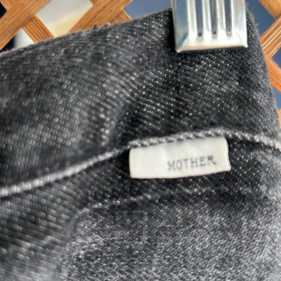 MOTHER The Saint Chew High Rise Jeans | Black Distressed | Size 26 - Picture 7 of 8